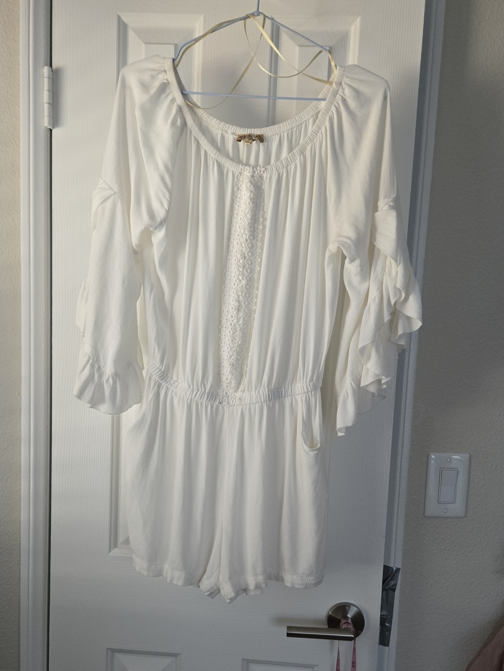 Democracy Ruffle-Sleeve Romper -small - Picture 2 of 8